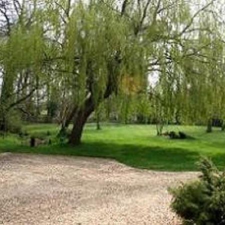 Thatched Farm Bed And Breakfast Woodbridge Exterior photo