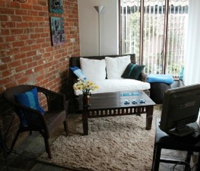 Thatched Farm Bed And Breakfast Woodbridge Room photo