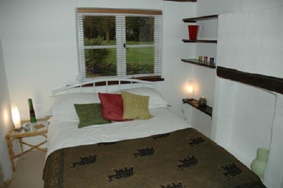 Thatched Farm Bed And Breakfast Woodbridge Room photo