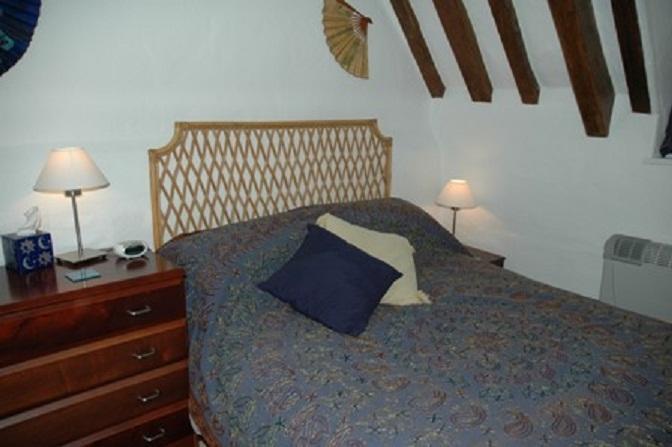 Thatched Farm Bed And Breakfast Woodbridge Room photo
